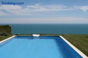 Private Villa 102 with heated pool in BlackSeaRama - Image 5