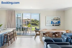74 Corcoran Avenue Coastal family retreat - Image 2