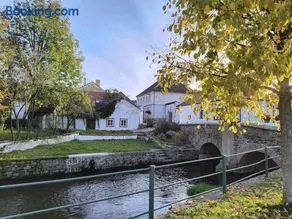 Chaloupka u Mostu sv Jana v centru Vodňan - Image 4