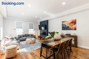 Spacious & Cozy Central Cincinnati Home - Image 1