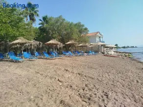 Sarantakis Apartments - Image 3