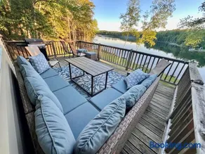 Waterfront Lakehouse Near Pictured Rocks Sleeps 12 Kayaks Game Room - Image 1
