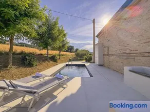 Santomaro Country Loft - Private Pool in the Hills by Host Hero - Image 4