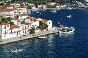Μπροστά στο ναυάγιο Καλή τύχη - Image 2