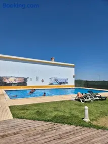 1 Bedroom apt with pool access - Image 3