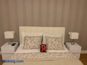 City Center Apartment - Image 5