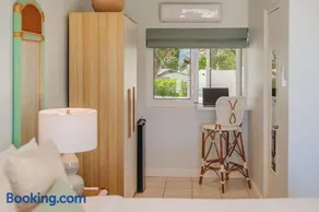 Pelican Beach House by Bocobay Seafront LUX 4BD - Image 5