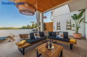 Villa Oasis with private pool - Image 2