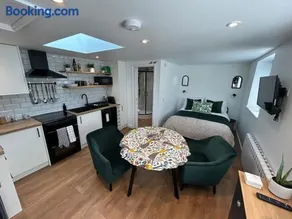 The Banditry, Glastonbury - Image 4