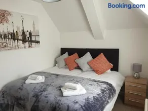 Hamilton Apartment - Image 2