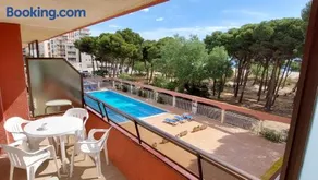 Primera Línea con Vistas al Mar y Piscina - Image 2