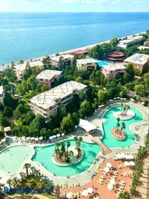 Luxury Oasis Apartment - Image 1