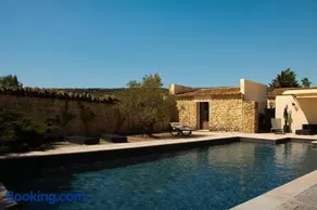 Gordes - Luberon Charming independent house with pool access - Image 3