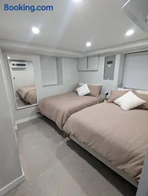 Luxury Apt - Image 3