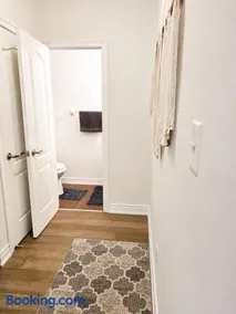 Family Friendly 4 BR 3 Bath Home near Toronto-FIFA - Image 4