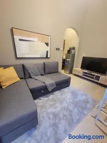 Cozy, Tiny, Retreat Studio in a prime location - Image 2