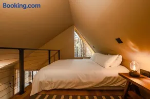 Private Forest Cabin with Hot Tub - Image 2