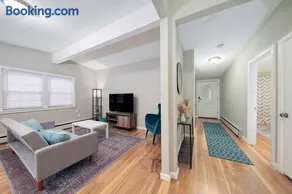 Couples and beach lovers meet your needs in one location - Image 1