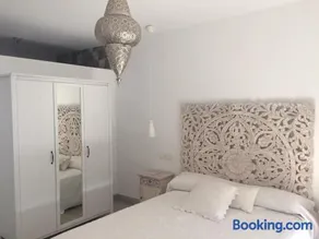 Santo Domingo Rural - Andalusian spacious house with private parking in town - Image 2