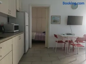 Miranda Beach House - Image 3