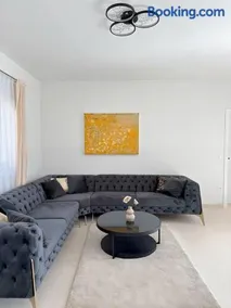 Luxury Villa Michelle - Image 2
