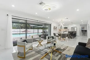 Remodeled Close to Beach With Private Pool - Image 1