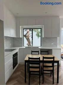 Guesthouse in Geoges Hall - Image 4