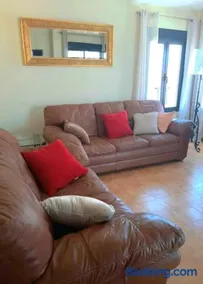 Beachfront Penthouse 3BR I 30m to Beach I Swimming Pool I Walk to Duquesa, Restaurants I Close to Golf - Image 2