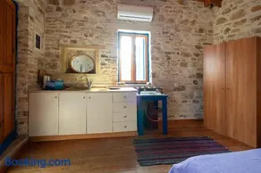 Elisavi Kanakis - Image 2