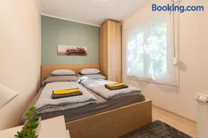 B12 Apartment Budapest - Image 3