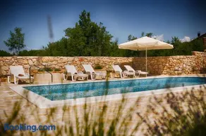 Villa with pool, garden, in a quiet small village - by Traveler tourist agency Krk - ID 2179 - Image 2