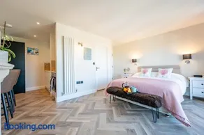 Aqua Blu Beach House Holiday Rental - Image 3