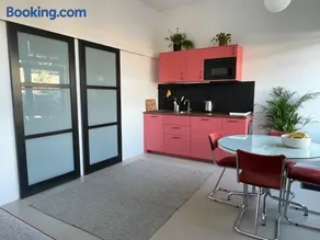 Studio 28A5 with free parking place - Image 1