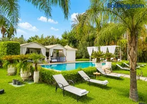 Villa de Luxe à Marrakech avec Piscine & 7 Suites - Image 3