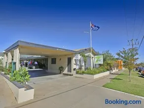 7th Street Motel - Image 2