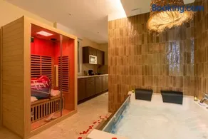 Bali Évasion - Jacuzzi & Sauna Privatif à Nice - Image 1