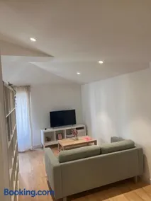 Loft recién reformado enfrente del centro botín - Image 3