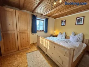 Apartamento apto para niños con jardín, barbacoa y terraza - Image 1
