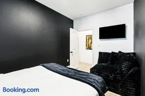 Luxury 5BR Designer Stay and Stylish NOLA Getaway - Image 5