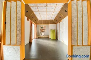 Green Houseグリーンハウス -Gas Dryer Available- - Image 1