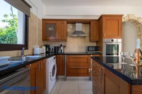 Villa Skandinavia - Modern 3BR Escape with Private Pool & BBQ - Image 2