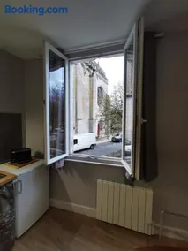 Appartement centre ville, parking gratuit - Image 1