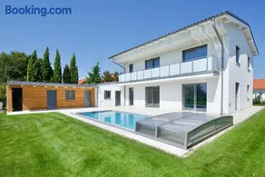 Villa 60, luxuriöse Villa mit Pool, Sauna und großem Garten - Image 1