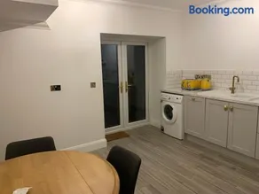 Alta House - Image 4
