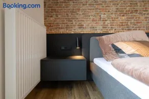New Designer Apartment with Large Terrace - Image 5