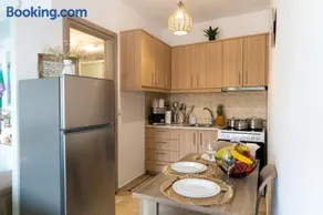Georgia Apartment - Image 4