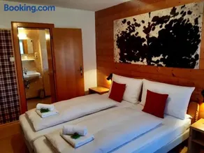 Haus Reason - Image 4