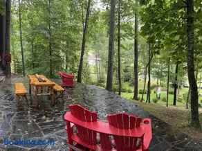 LUXURY!! Hot Tub, Pool Table, River & Petting zoo? - Image 2