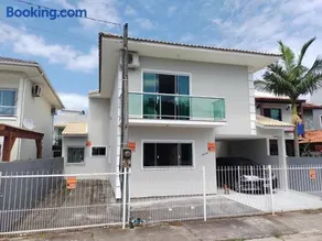 Casa em Ingleses - Image 1