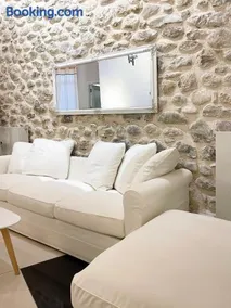 Blue Domino Luxury City Villa Patras - Image 3